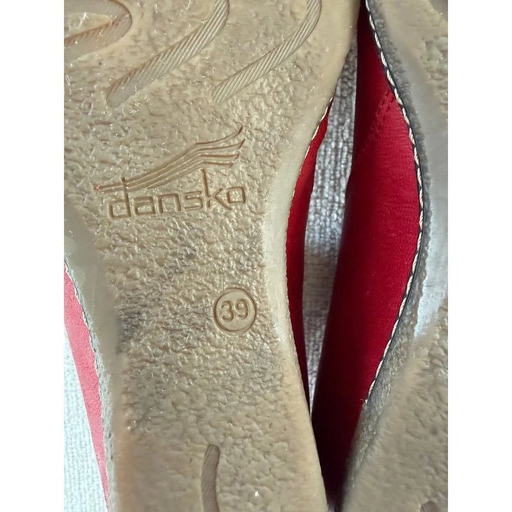 Dansko Red Loralie Nubuck Leather Mary Jane Wedge Womens 39 US 9 Buckle Comfort